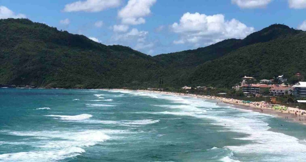 praia-brava-beleza-natural-e-sofisticacao